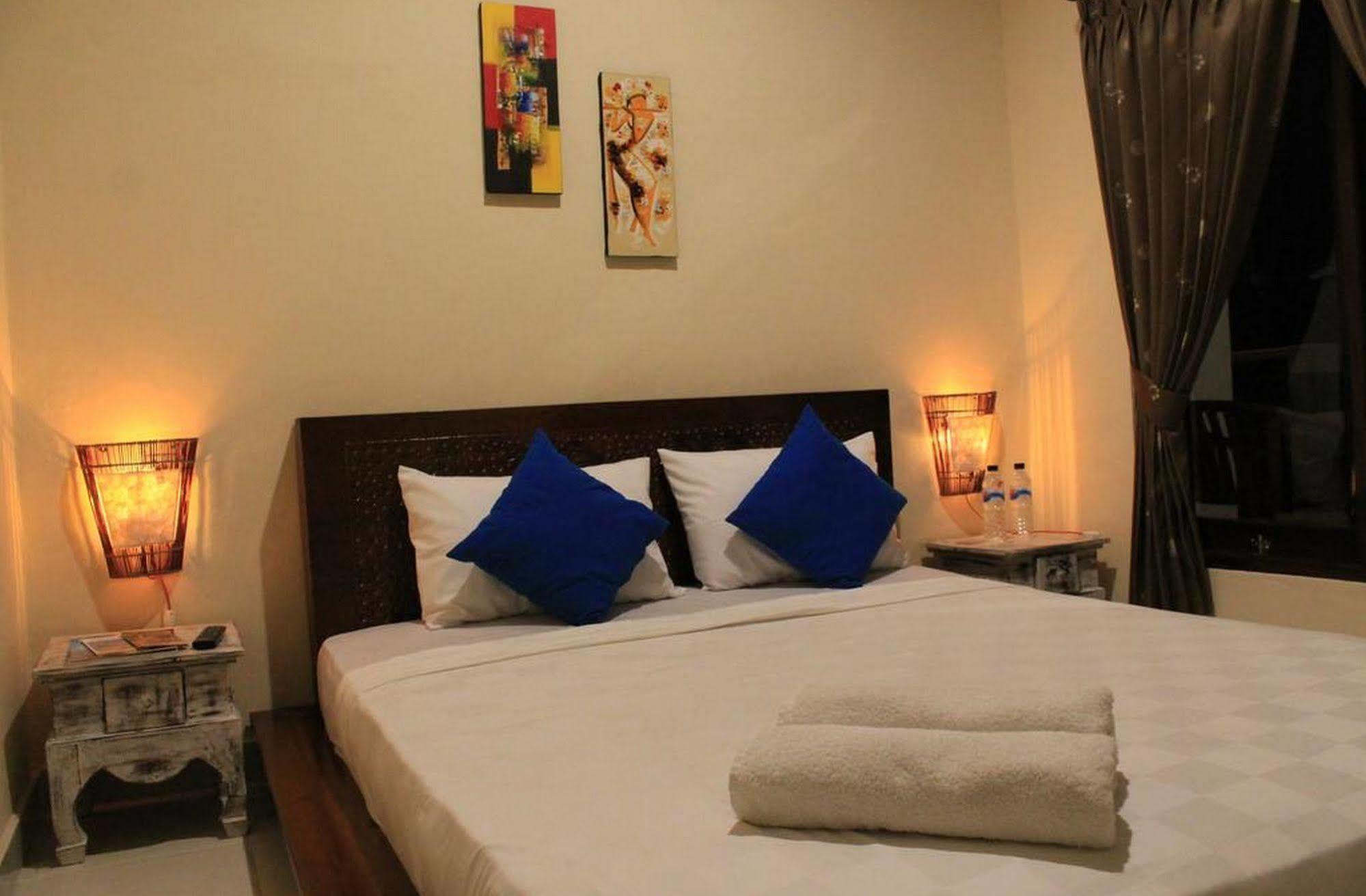 Chillin Kuta Homestay Exterior photo